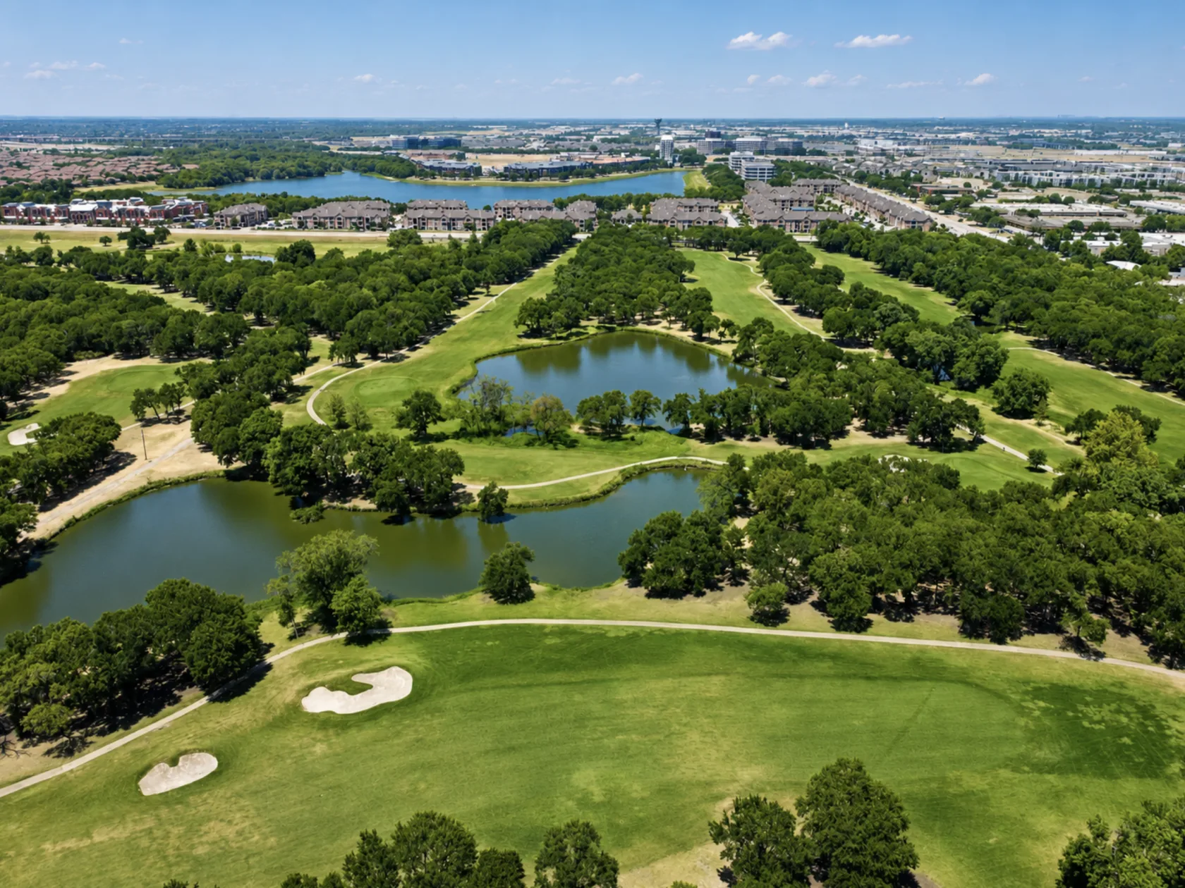 Aerial view of Luna Vista Golf Course in Dallas, Texas